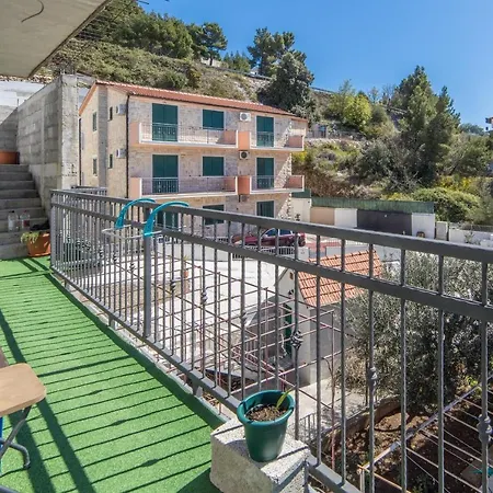Apartamento Apartment Rustic Nemira Omiš
