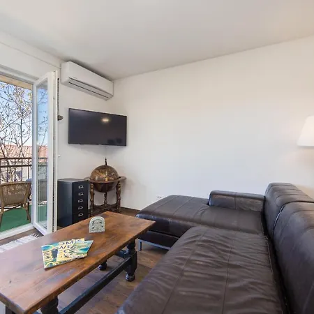 Apartment Rustic Nemira Apartamento